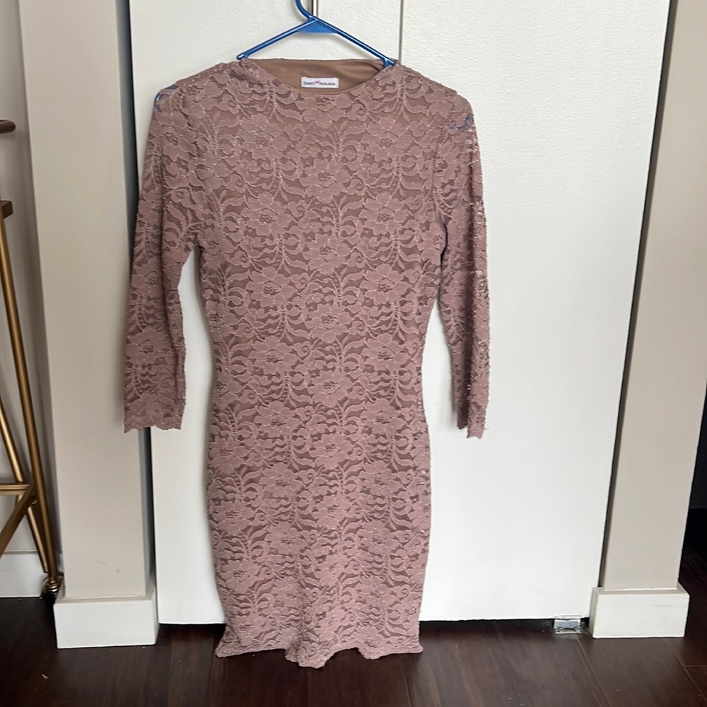 Simple lace long sleeve dress size small
